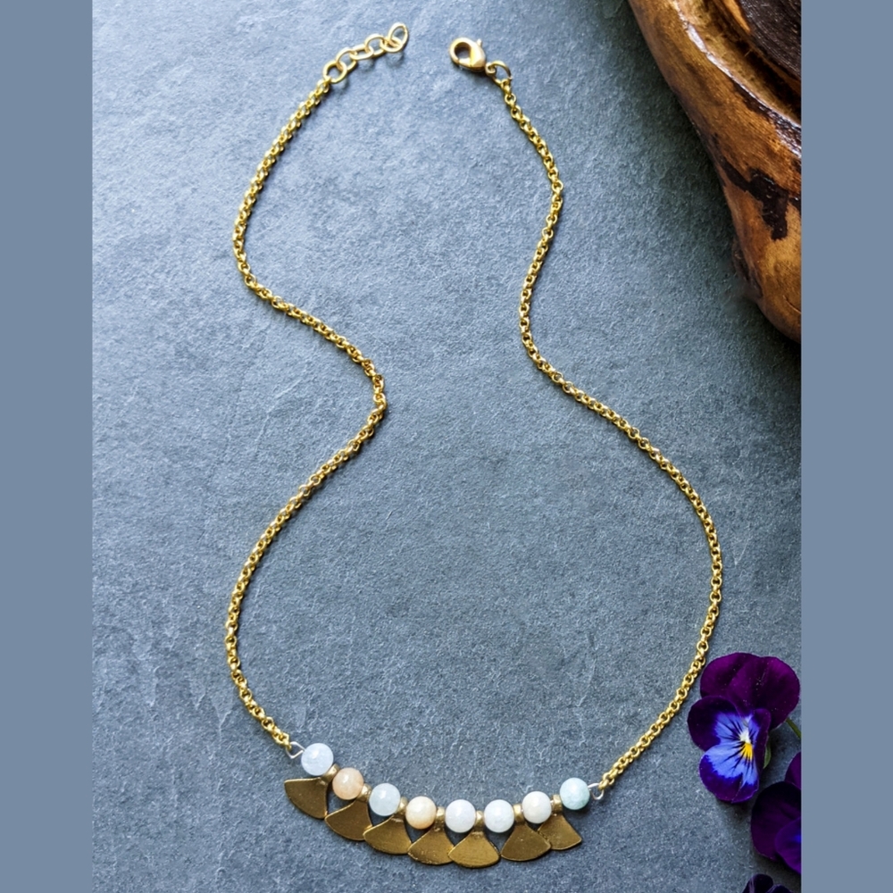 NWT Baizaar Stone Petal Necklace, Amazonite